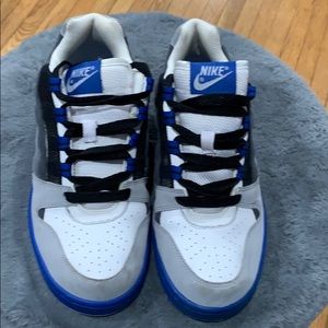 Barely Worn Nike Sneakers